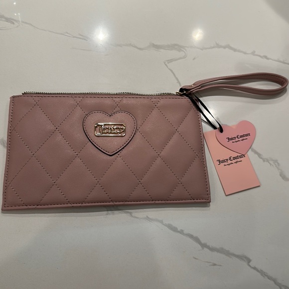 Juicy Couture Handbags - Selling a blush juicy couture hand bag